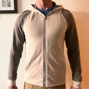 Lululemon Men’s Medium 2-tone white and grey hoodie